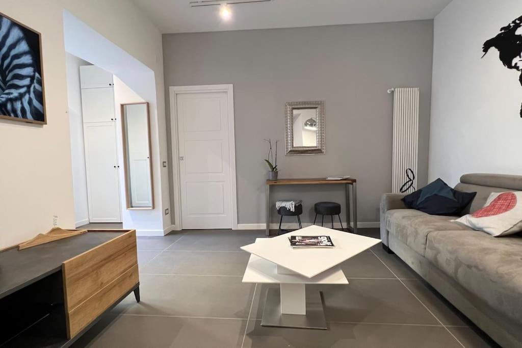 Casa Losito, Boutique 100 Mq In The Heart Of Naples! Napoli